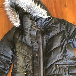 Women’s black puffer jacket
